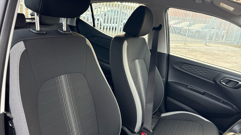 Hyundai i10 1.0 [63] Advance 5dr Auto [Nav] Petrol Hatchback